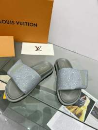 Picture of Louis Vuitton Slippers _SKULVsz35-44mnf05101113